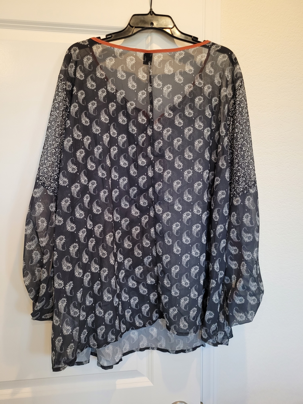 2 SHEIN Blouses-Lighweight Black & White Printed V-Neck Tunic with Orange Trim - Picture 3 of 11